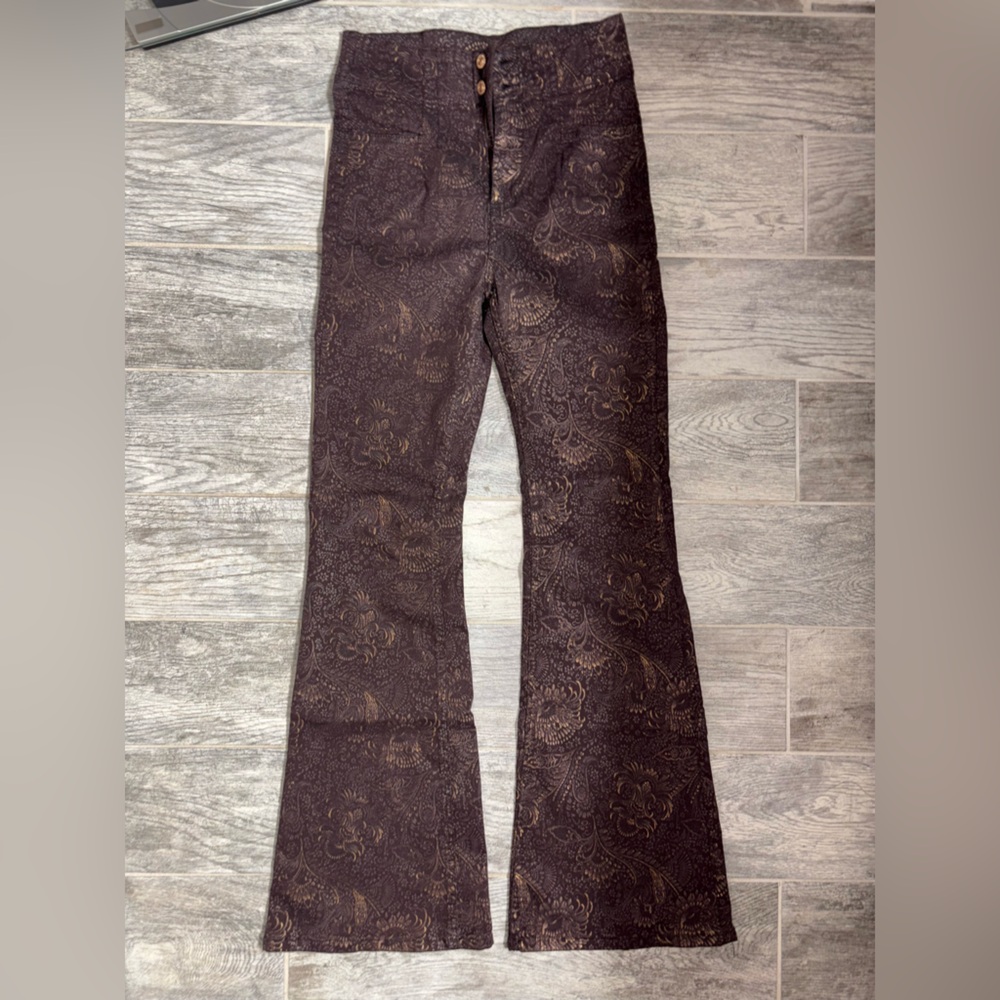 We The Free People size 29 stretch pants jeans brown gold floral accent LIKE NEW
